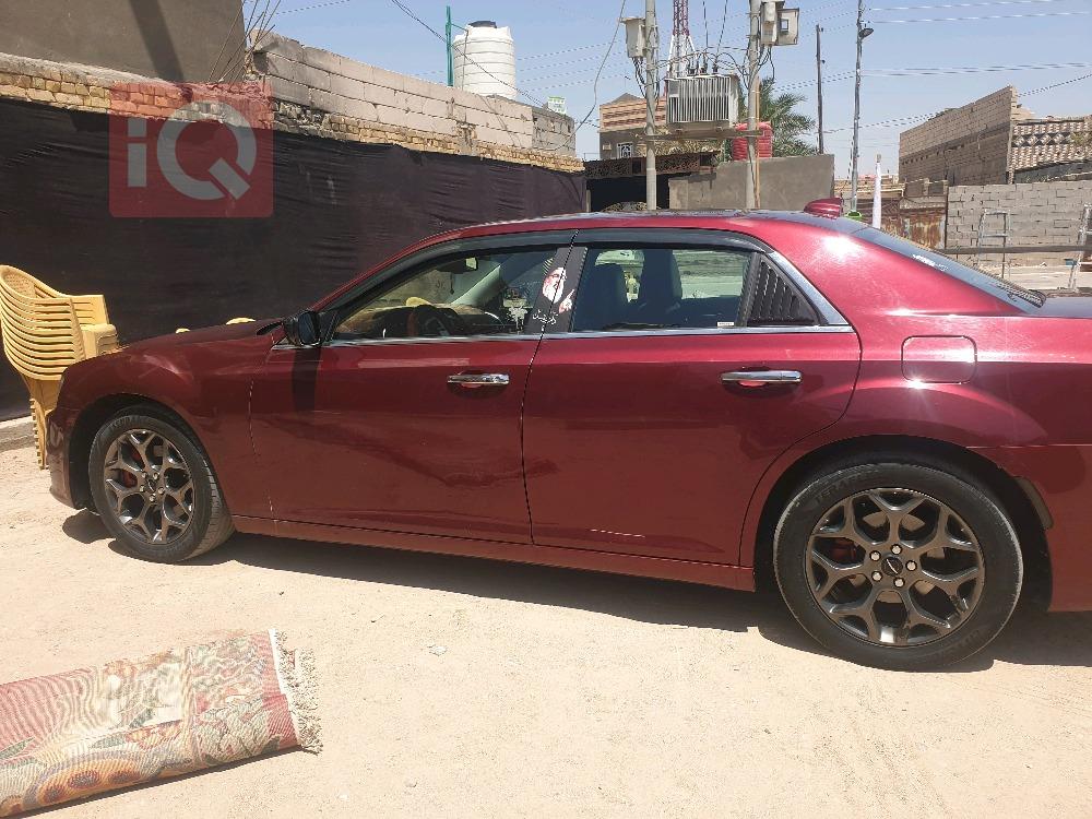 كرايسلر 300
